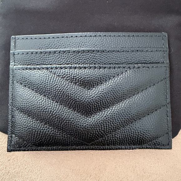 YSL Cassandre Matelasse card holder in black - Picture 5 of 6